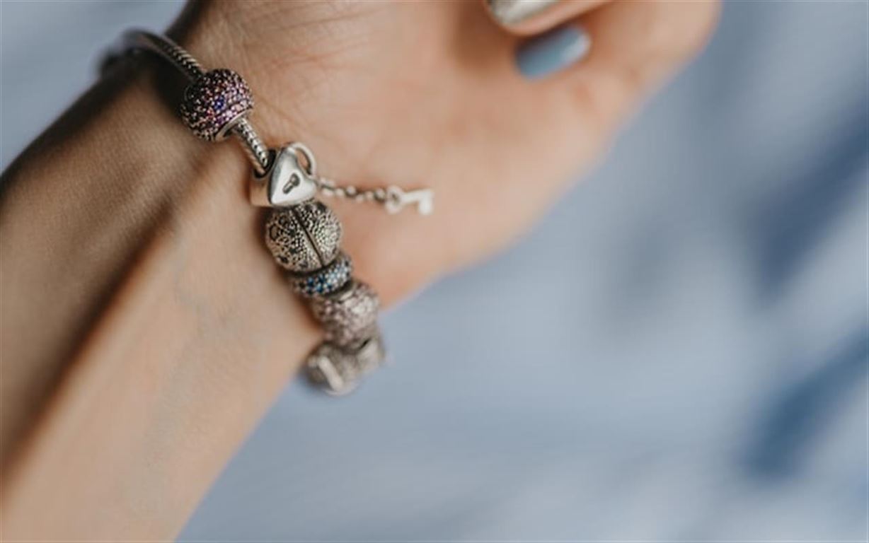 Udforsk en verden af smukke kugler til dit armbånd